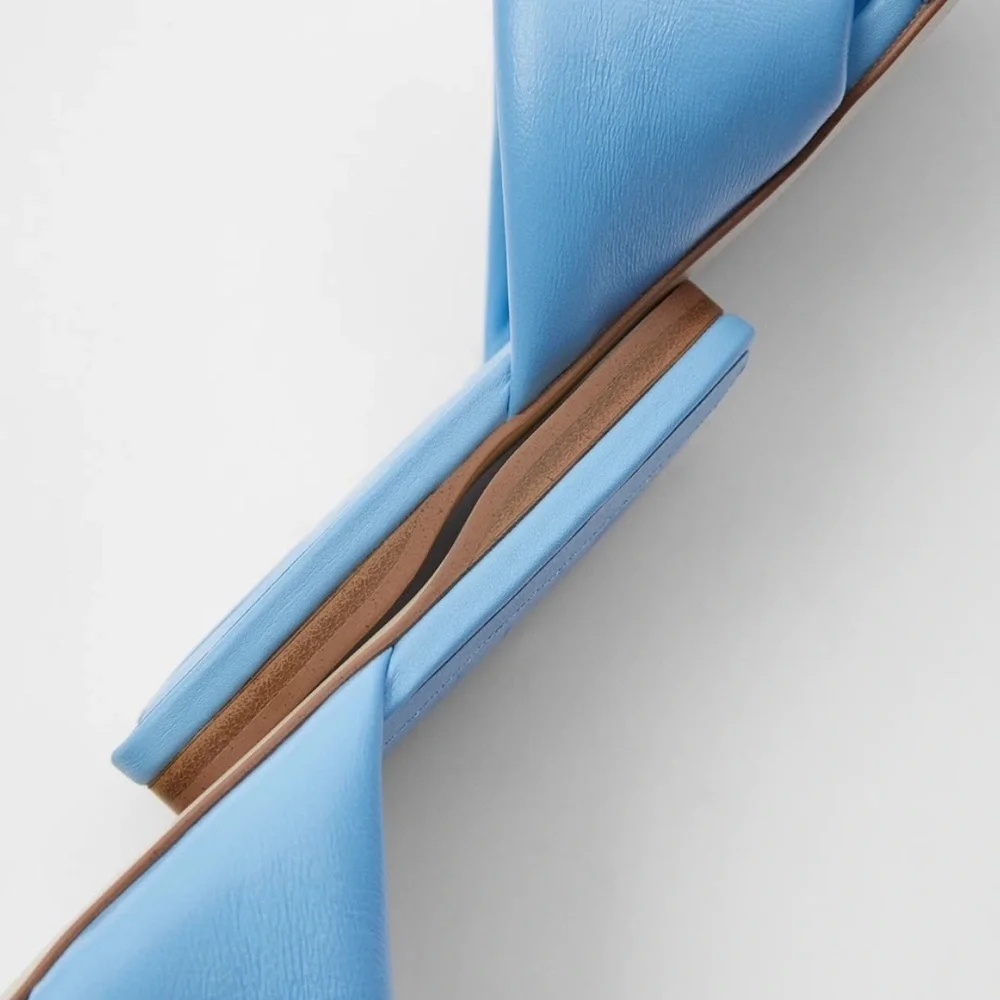 NWT. Zara Blue Padded Flat Leather Sandals Size 9.